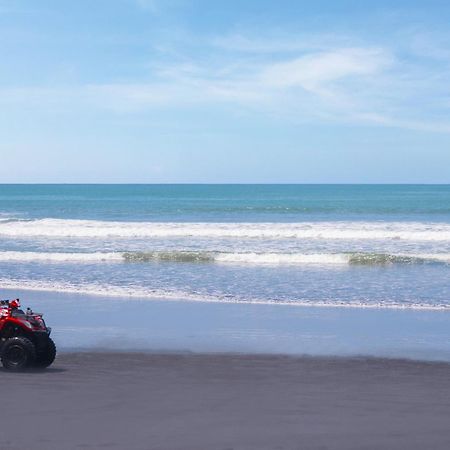 Bali Beach Glamping Tabanan  Luaran gambar